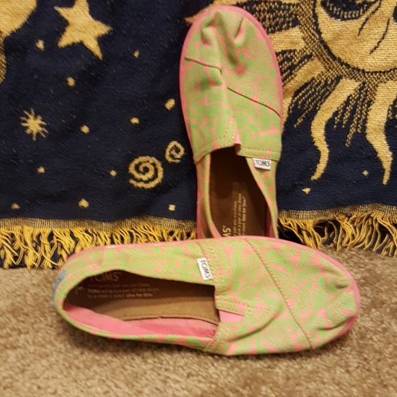 Toms Other - Tom's shoes Youth size 6/Women's size 8